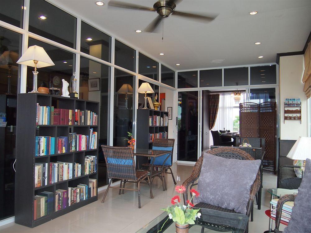 Backstage Hotel Patong