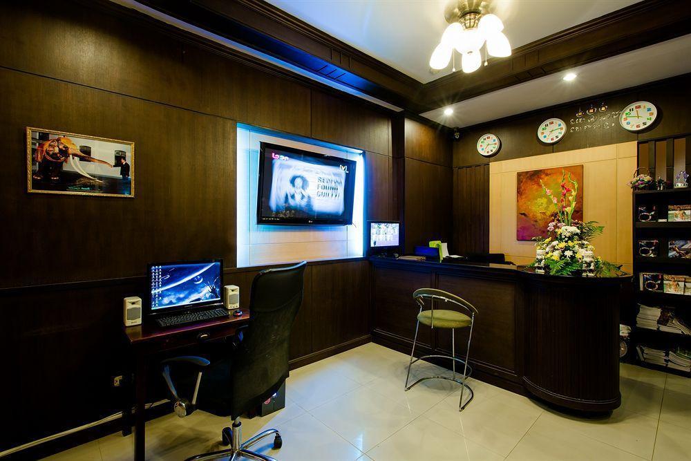Hotel Backstage Patong