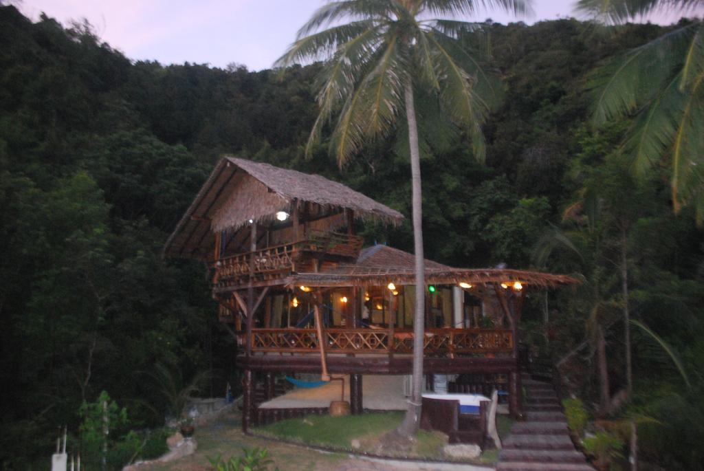 Pap's Place * Salad Beach
