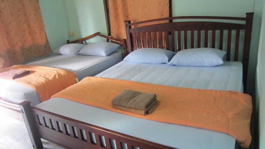 Charung Hotel