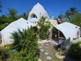 Moon Resort