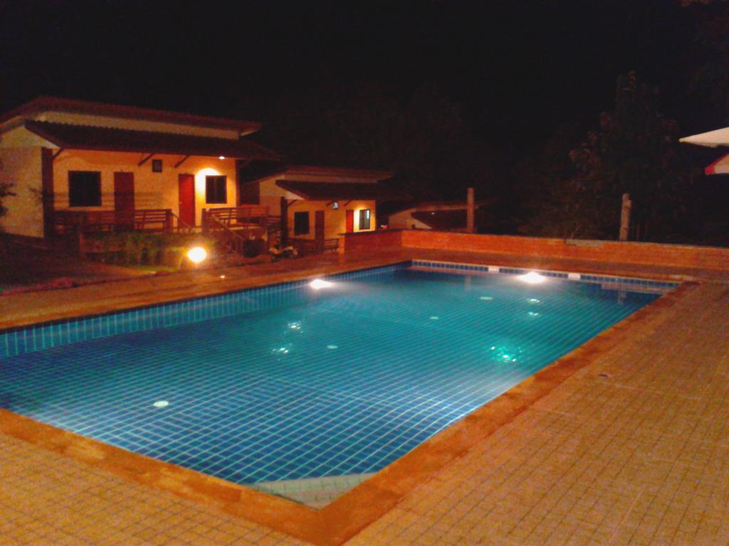 Happy Village Resort *