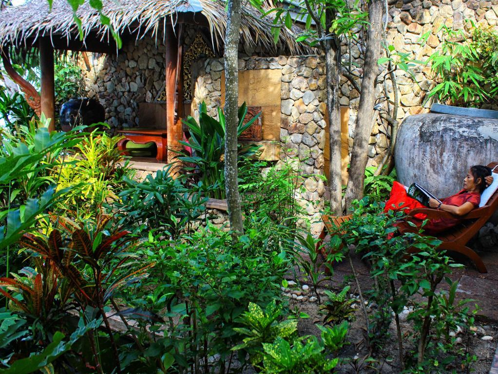 Ban Sabai Big Buddha Retreat & Guest house