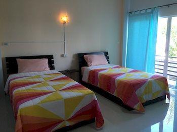 Guest house Baan Chorn Thong 2*