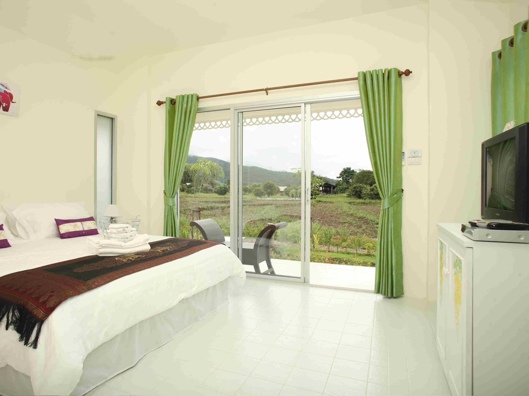 Resort At 3*