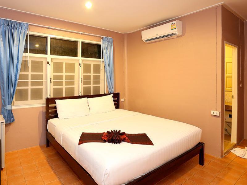 Bangrak Club 3*