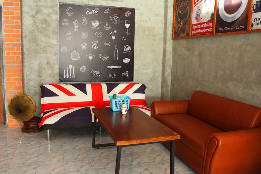 Hostel Indy *