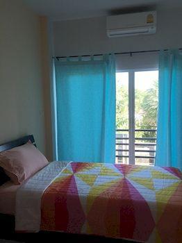 Baan Chorn Thong Guest house