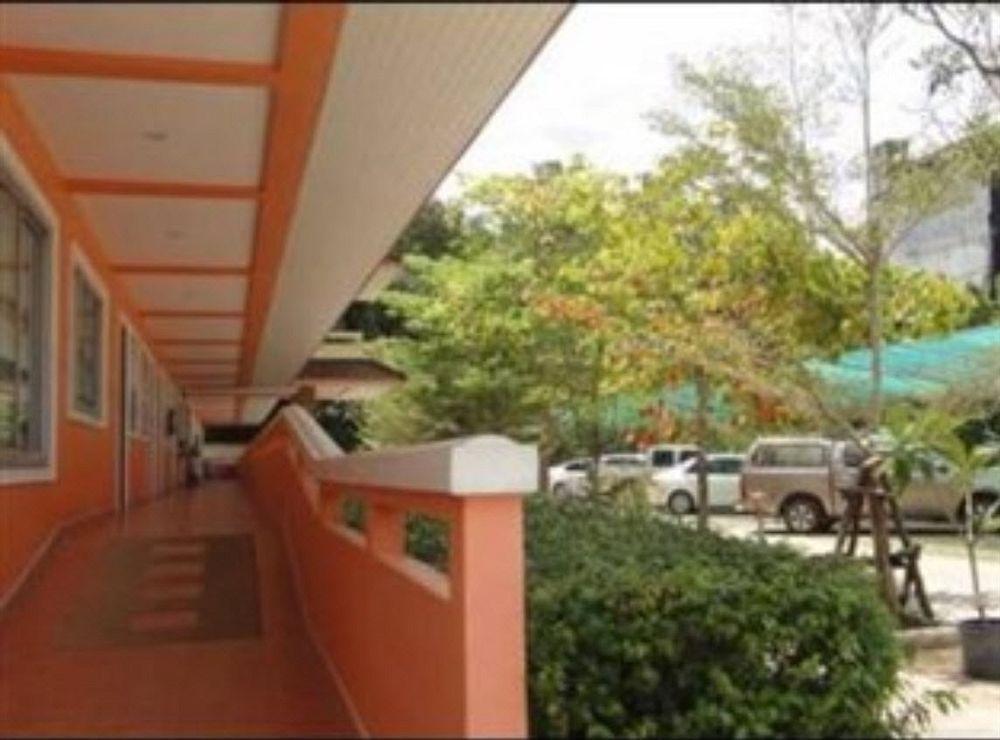 Hotel Tharapark View - Sha Krabi