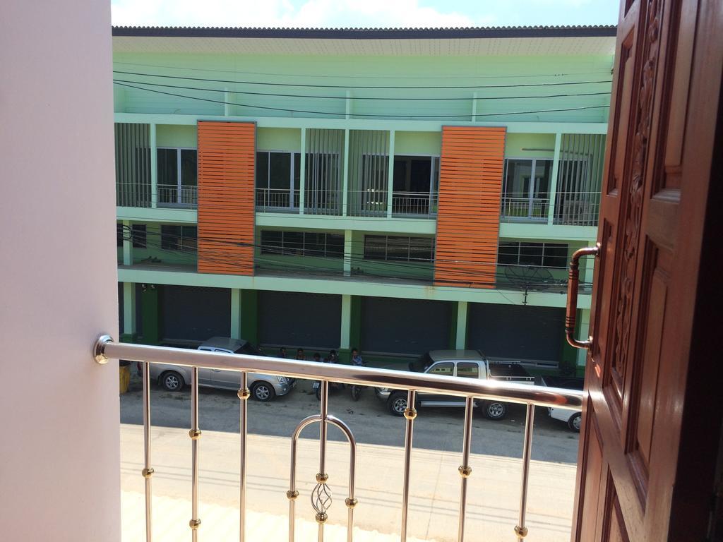 Phangan Barsay Hostel *
