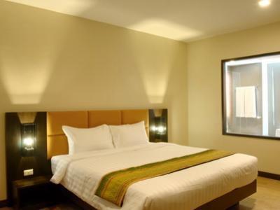 Hotel The Kris Condotel