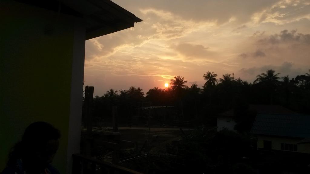 Rung Phangan Hotel 2*