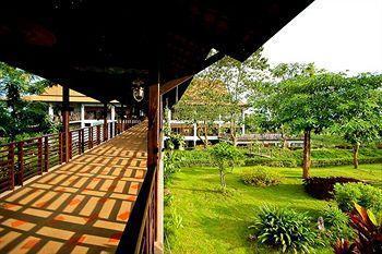 Golden Pine And Resort