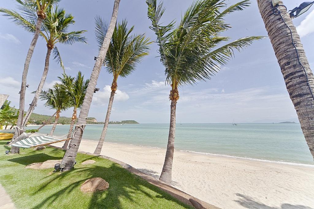 Beachfront Villa *