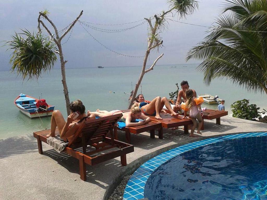 Resort Mr. Black