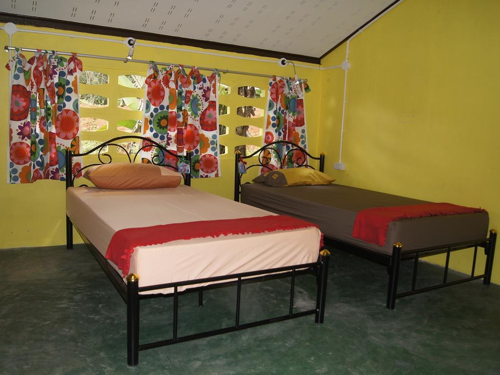 Guest house Dorm Des Fleurs Hostel 2*