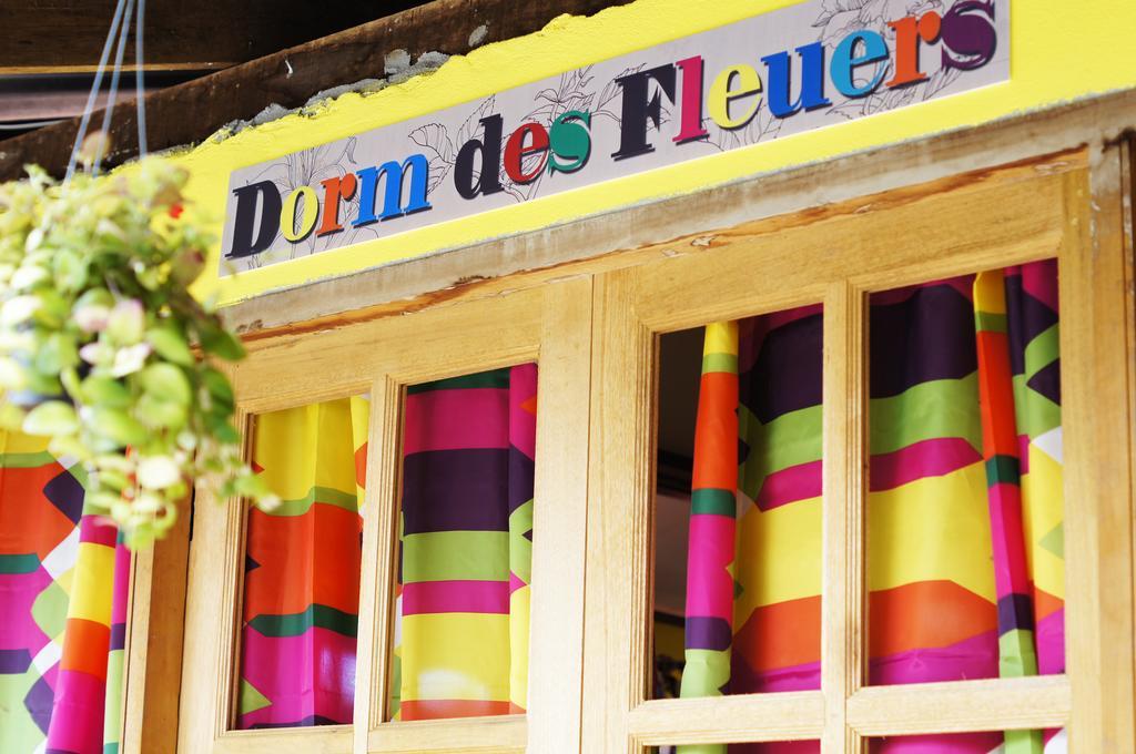 Dorm Des Fleurs Hostel