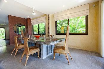 Charu Bay Villa