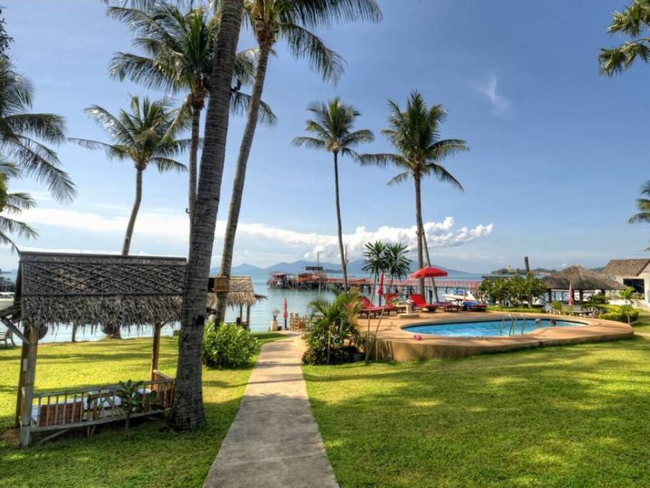 Hotel Samui Pier Front & 3*