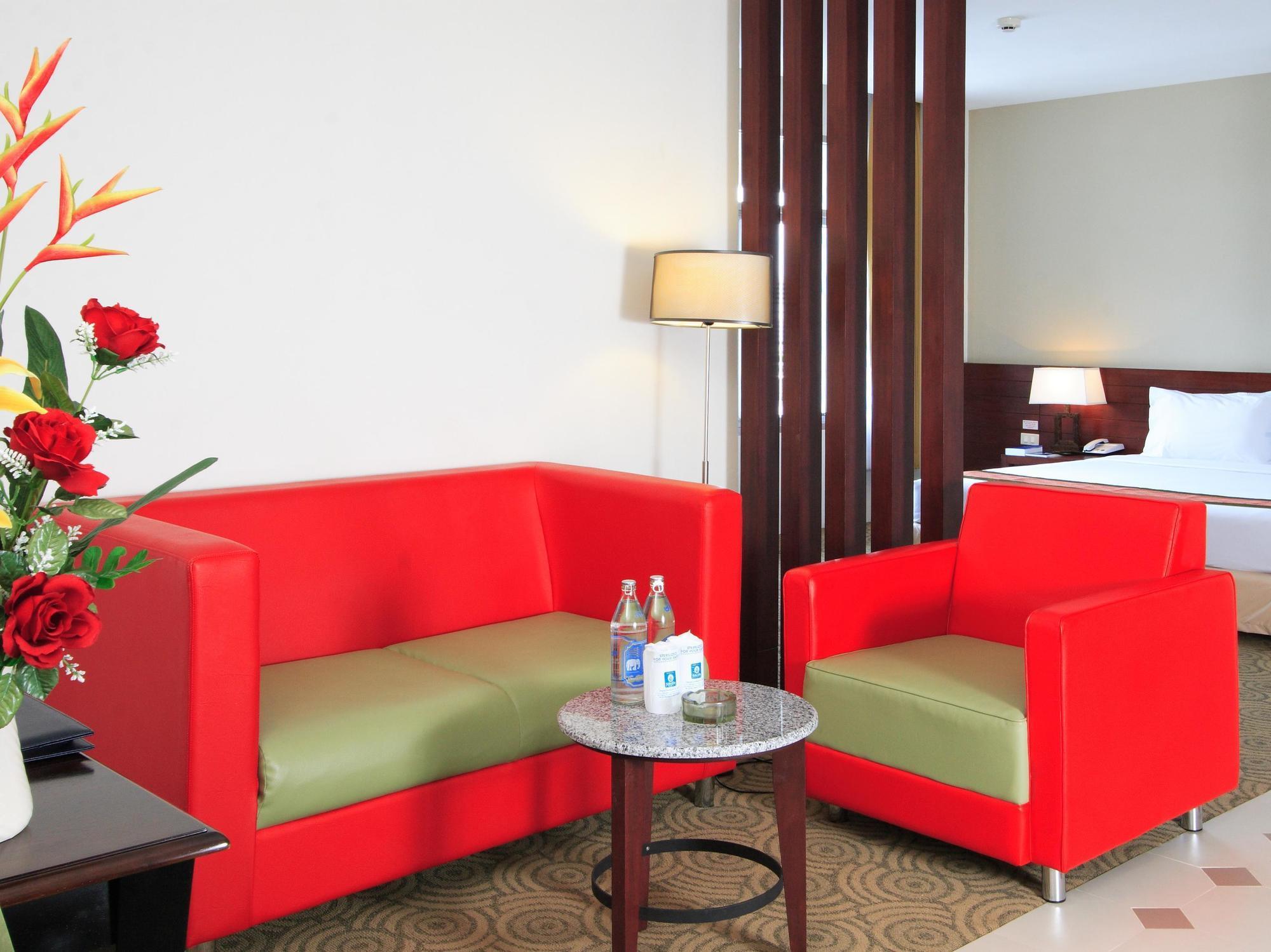 Golden Crown Grand 3*