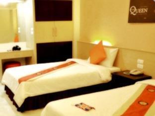 Hotel The One Surat 3*