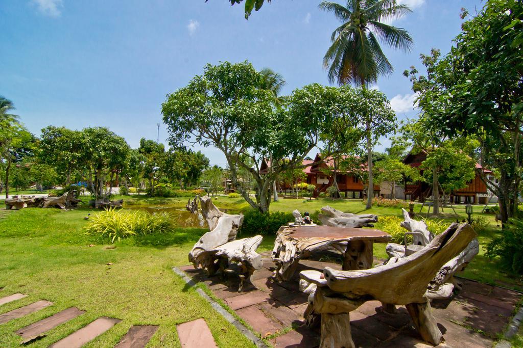 Bueng Bua Thong 2* Ban Huai Yai