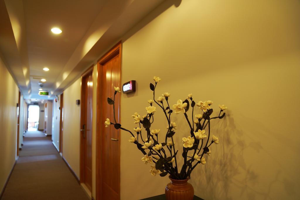 Chiang Roi 7 Days Hotel