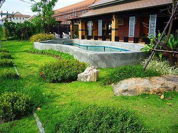 Season Palace Huahin Hotel 3*