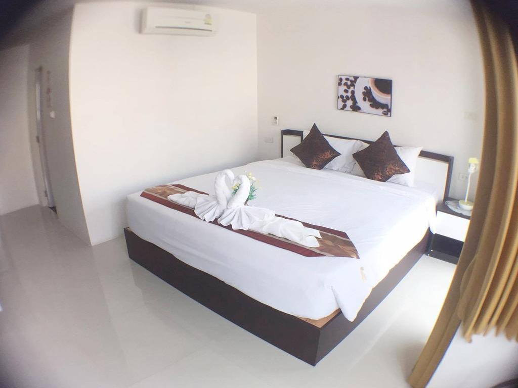 Guest house Swiss House Patong