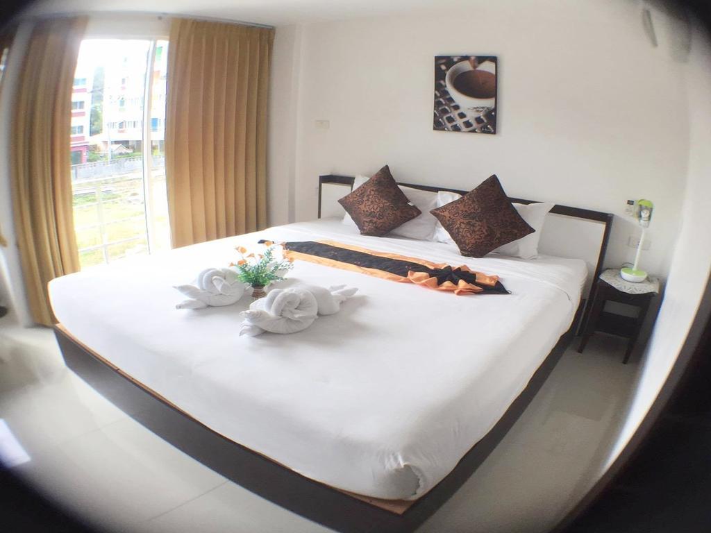 Guest house Swiss House Patong