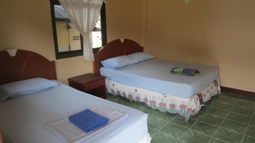 Charung Hotel