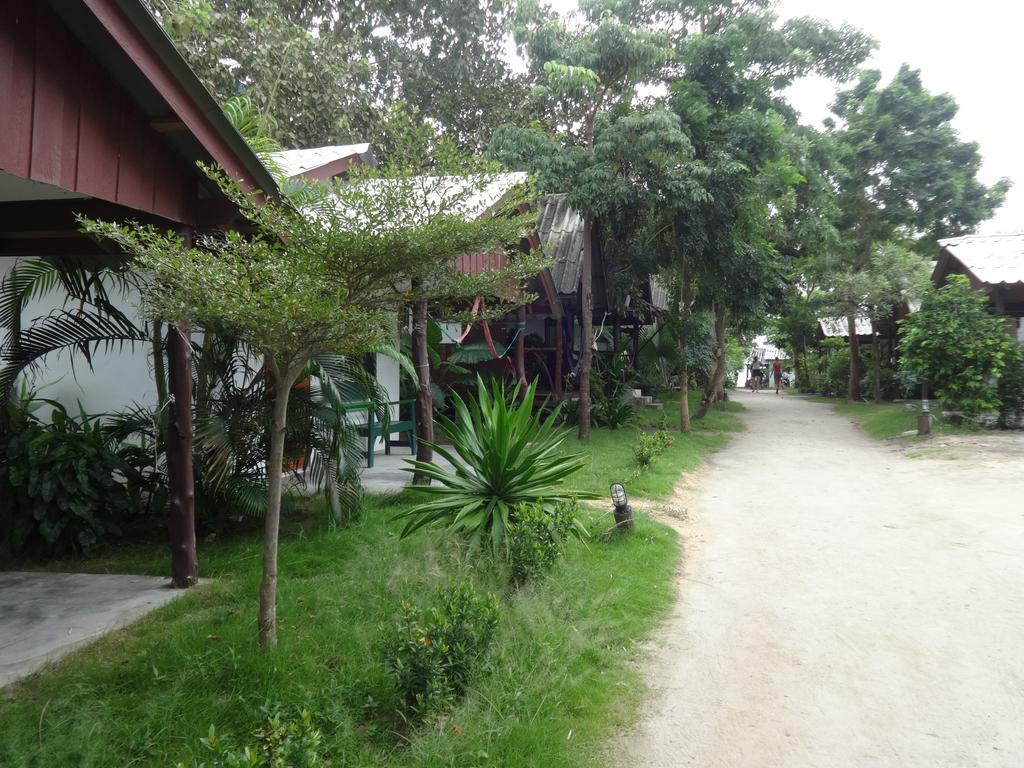 The Cosy Sunset & Restaurant 2*