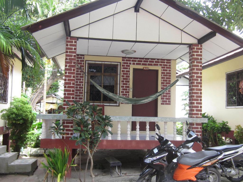 Charung 3* Haad Rin