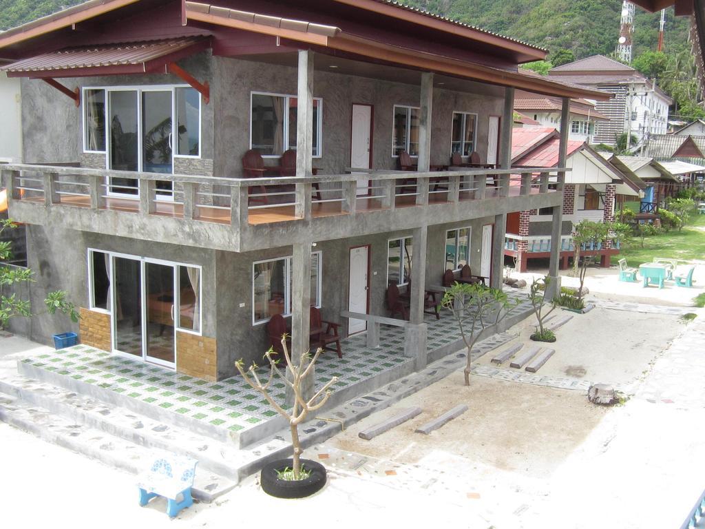 Charung 3*