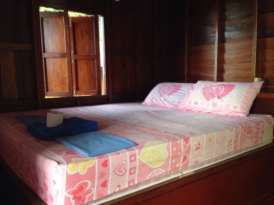 J.b.hut Haad Yao