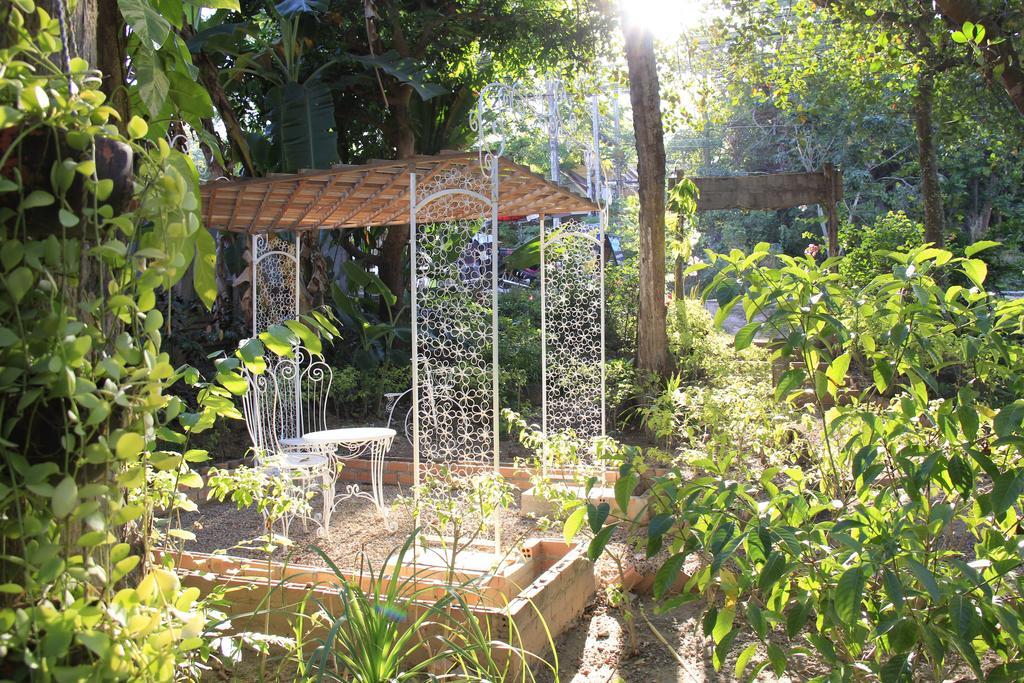 Fruit Tree Inn