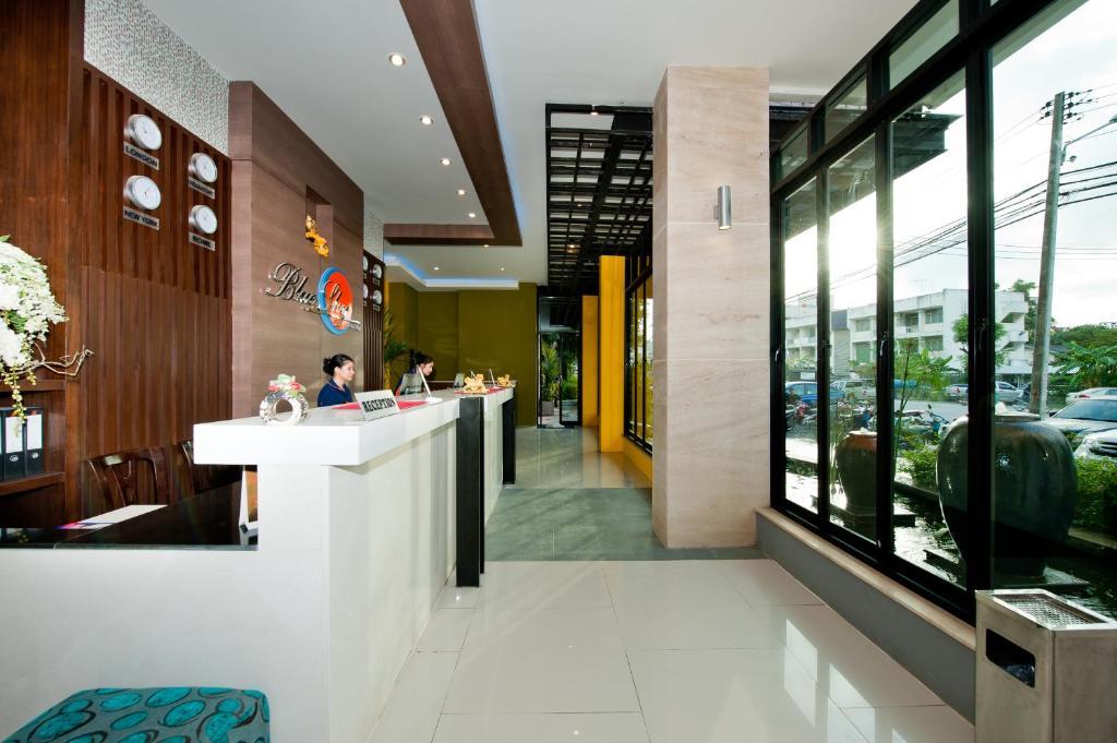 Blue Sky Hotel