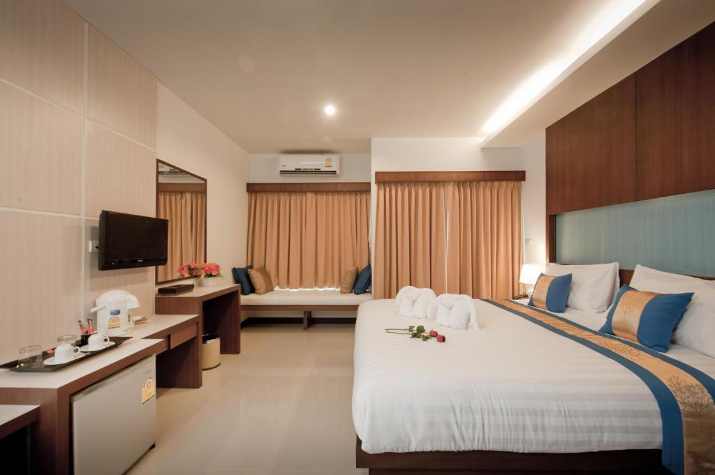 Blue Sky Hotel