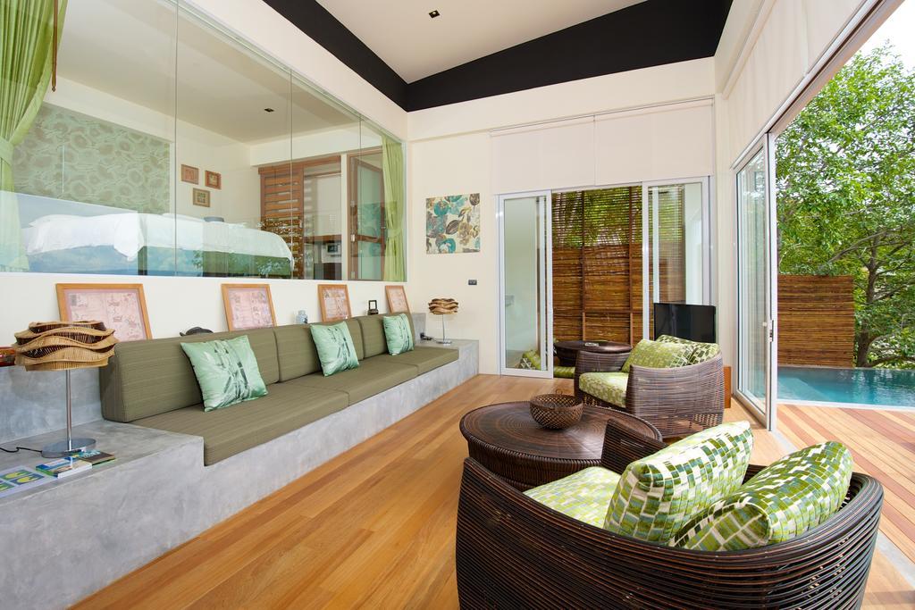 Overthemoon Luxury Pool Villa