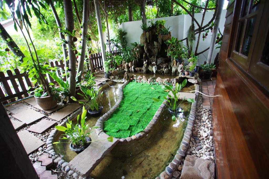 Villa Jomtien Pattaya Pool By Nidnoy *