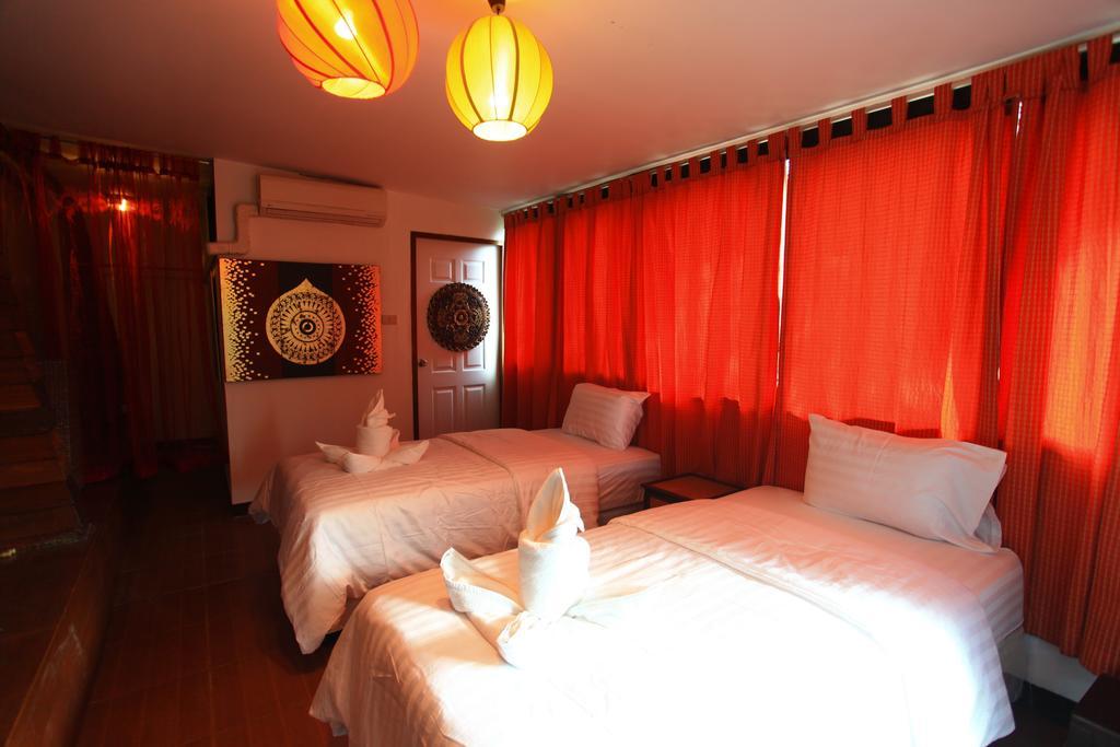 Villa Jomtien Pattaya Pool By Nidnoy Ban Nong Tabaek