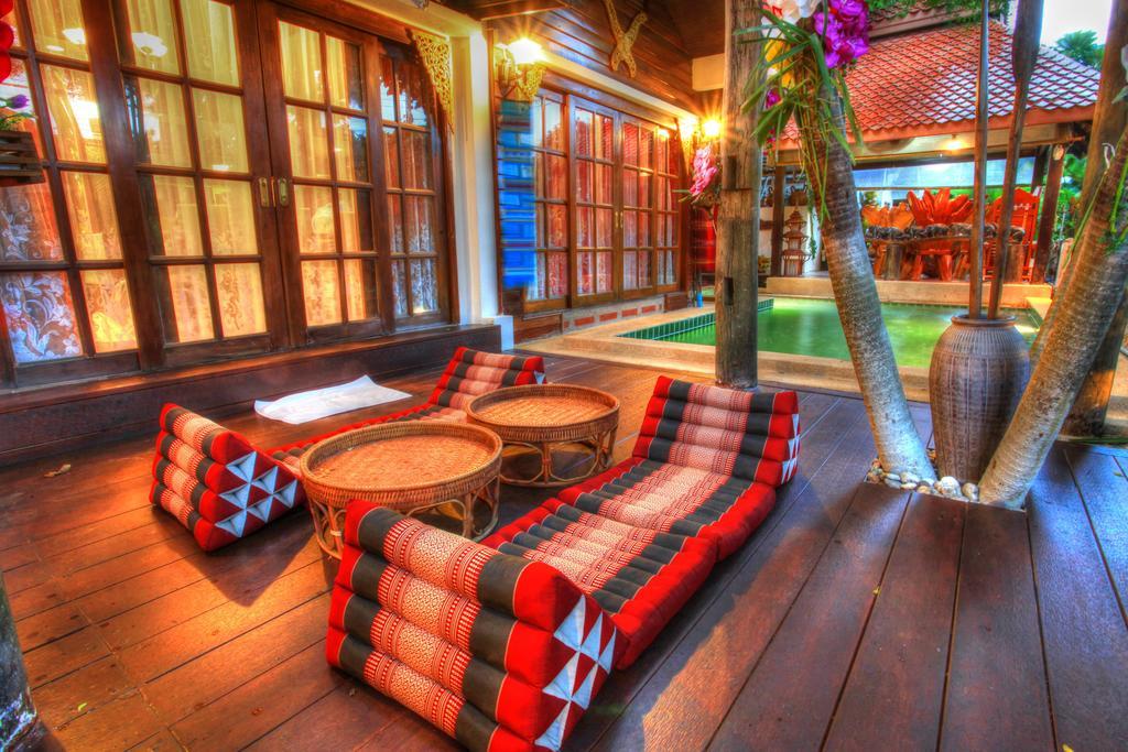 Jomtien Pattaya Pool By Nidnoy