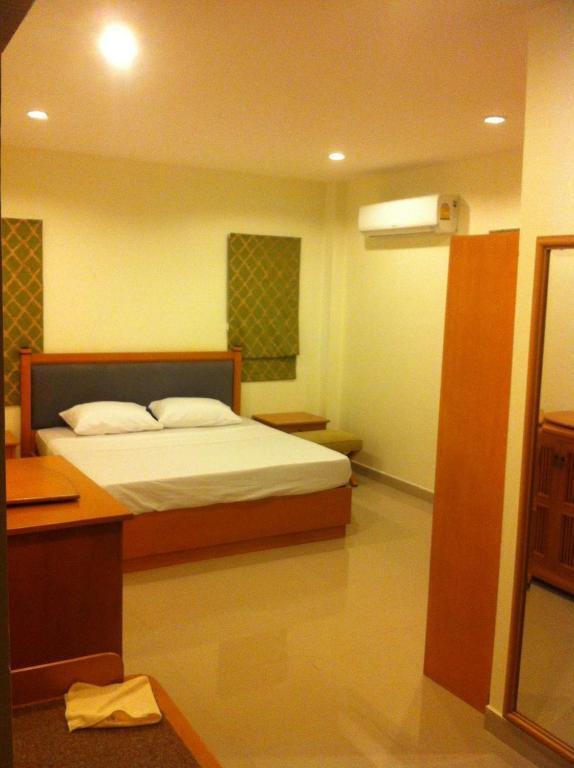 Thai Orange House Hotel