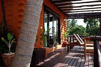 Sabai Hotel 3*