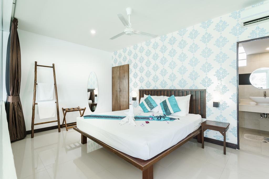 Samui Pier Front &