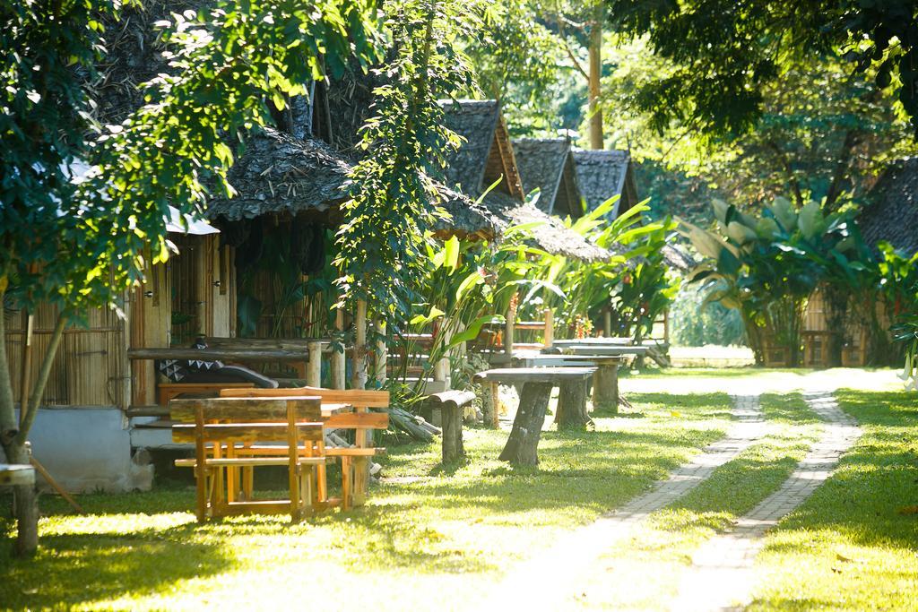 Baan Riverside Resort
