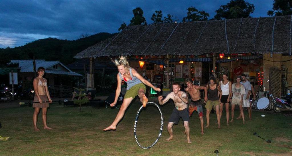 Circus 2* Pai