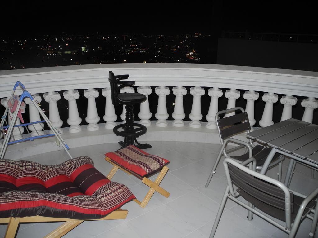 Apartment Sky Orchid Beachfront *