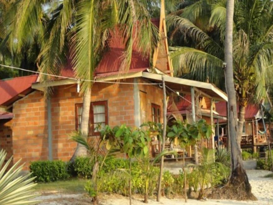 Resort Leela Beach Bungalow 2*