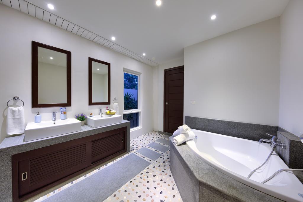 Baan Rim Talay Nathon